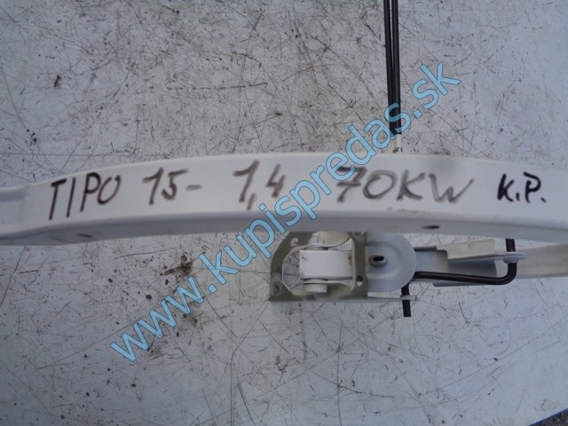 zadný pánt na zadnú kapotu na fiat tipo II sedan